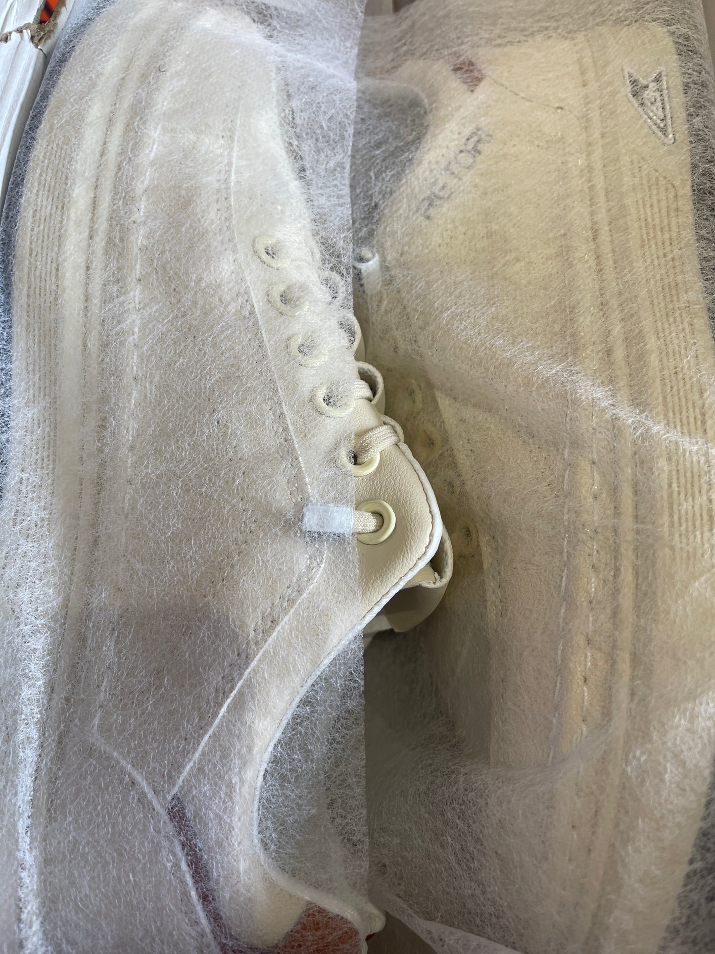 7778 Beige