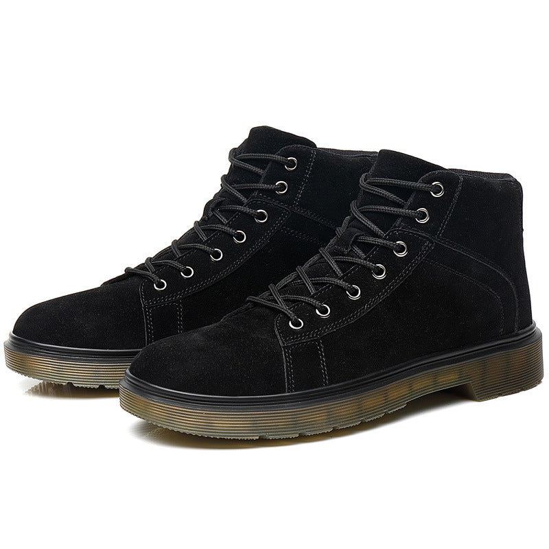 Esta zapatilla 025-Negro ofrece una suela de caucho antideslizante para que caminar y trabajar durante todo el día sea más seguro y cómodo. Además, con su altura al tobillo y cuero sintético volteado, es ideal para cualquier ambiente laboral. Cierre los cordones para un ajuste perfecto.