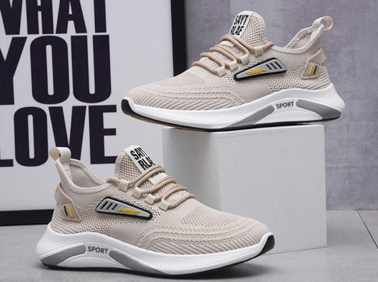 Disfruta la temporada con los zapatos casuales C-26-Beige. Hechos con un tejido de mosca transpirable, estos zapatos se adaptan perfectamente al pie. La suela de caucho y el estilo fino y elegante se unen para ofrecerte la comodidad que necesitas y una apariencia moderna para acompañar tus looks de verano.